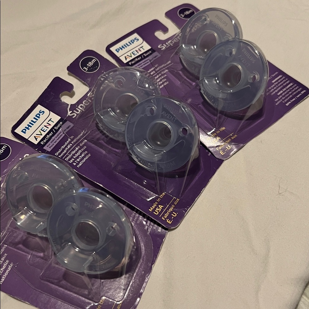 Philips Avent SuperSoothie Pacifiers- Bundle of 3 2-packs - Picture 2 of 3